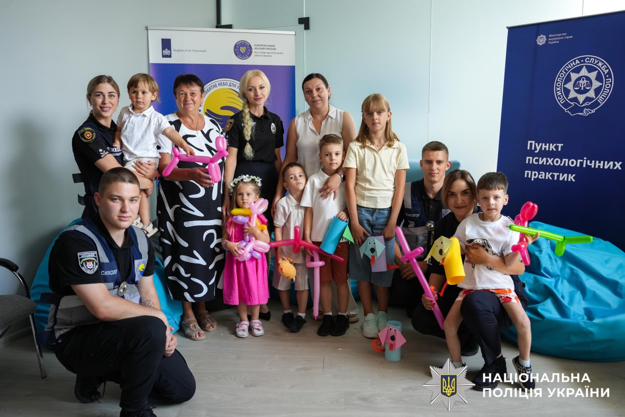 Психологи поліції Рівненщини провели кінозустріч для дітей захисників